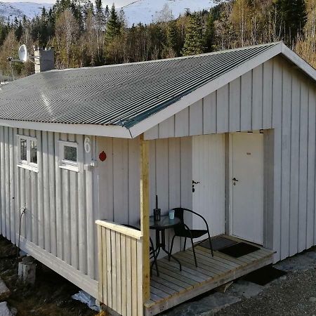 Отель Smordal Hytteutleie Og Camping Нурфьордэйд Экстерьер фото